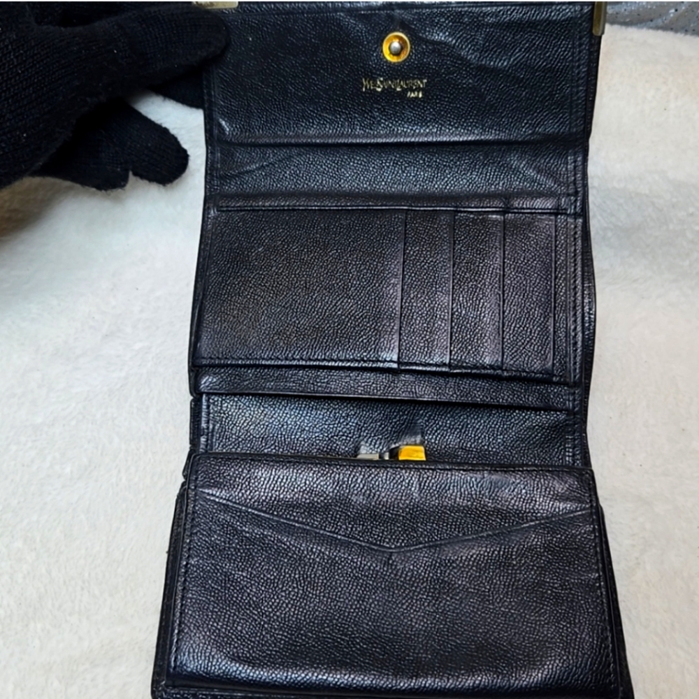 YSL Vintage Kisslock Black Textured Leather Wallet (EUC) - Picture 4 of 16